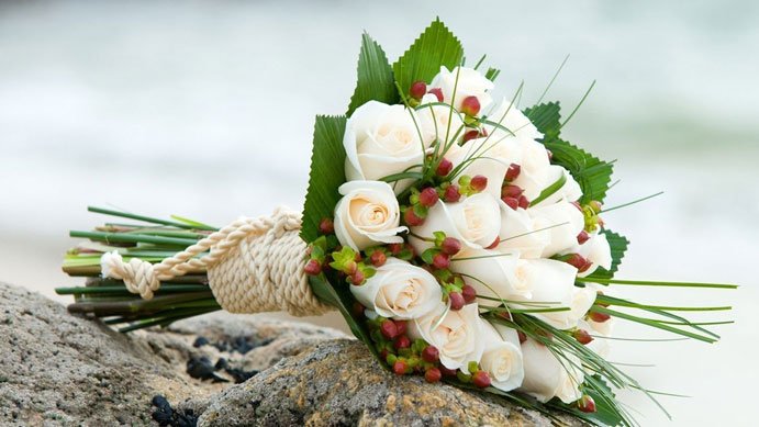 il bouquet della sposa stile nature - Daniele Panareo fotografo di matrimoni a Lecce e provincia